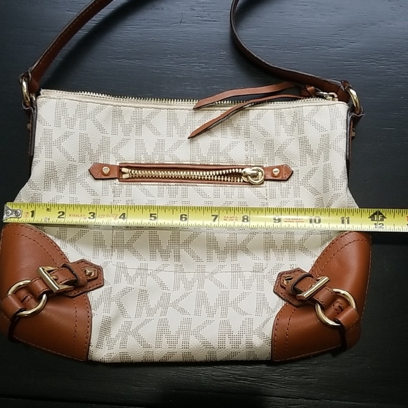 Michael Kors Brown and Cream Crossbody Leather Bag - Picture 10 of 11